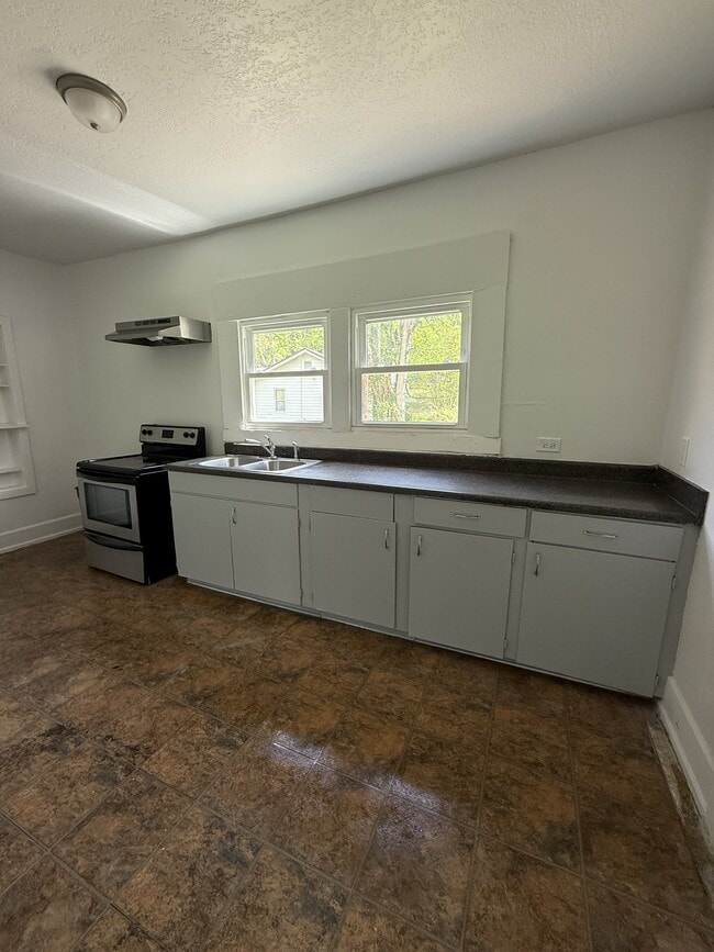 Photo - 1401 9th Ave