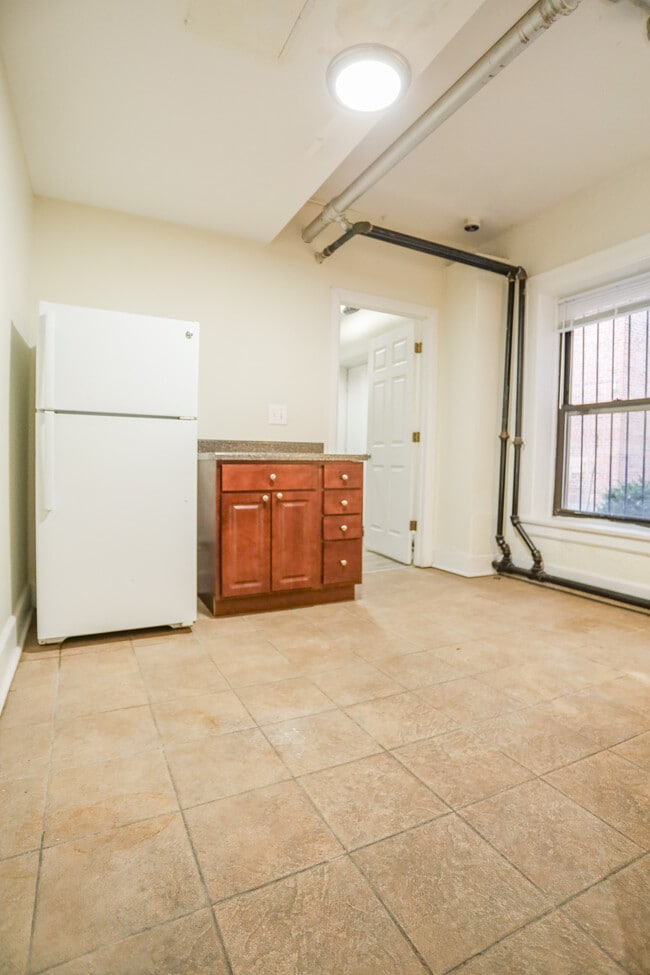 Photo - 7445 N Greenview Ave Unit 104