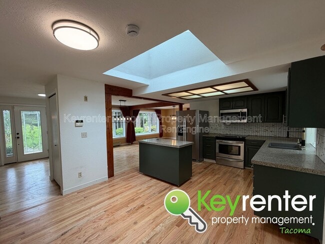 Photo - 629 Sandra Lee Ct SE