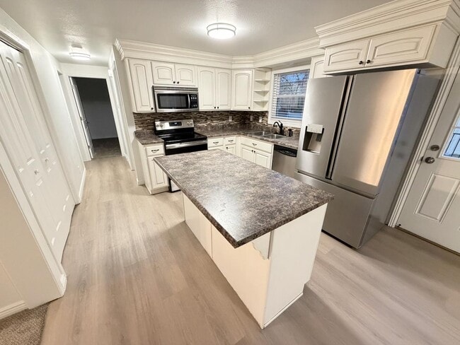 Photo - 1101 S 680 W