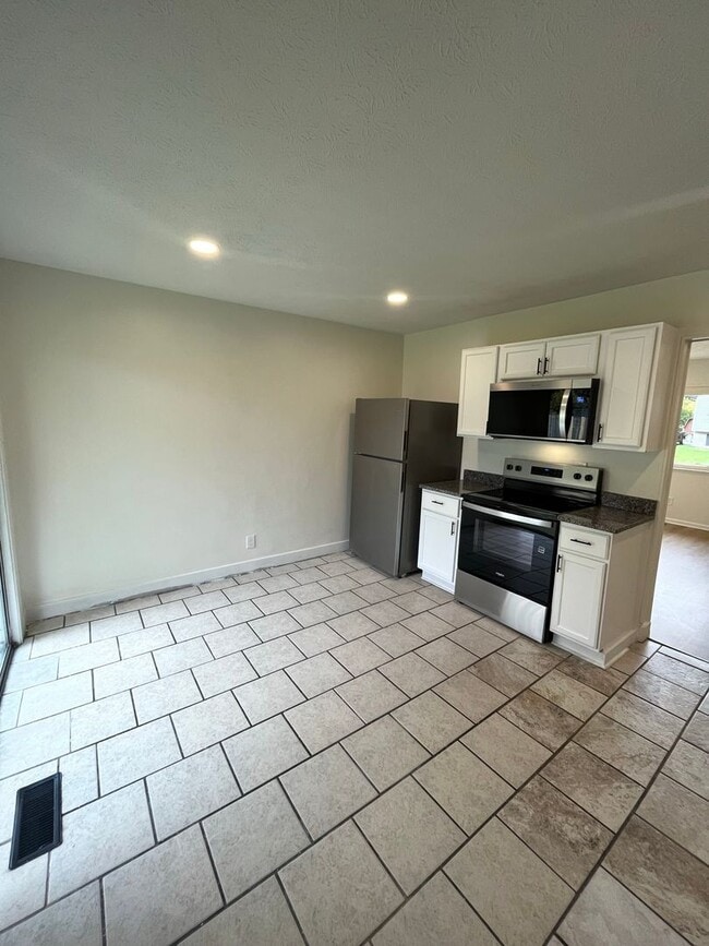 Photo - Charming 3 Bedroom Home with Finished Base...