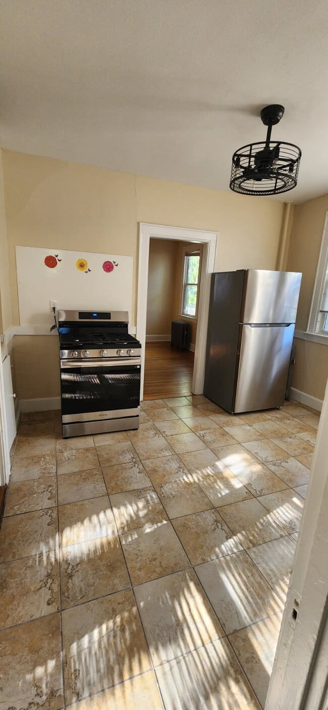 Kitchen area - 425 Fountain St Unit 1st Floor