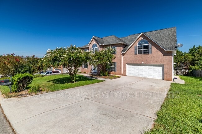 Photo - 1217 Dreamview Ln