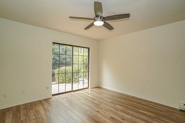 Photo - Two bedroom Townhouse near Ashland Community Hospital