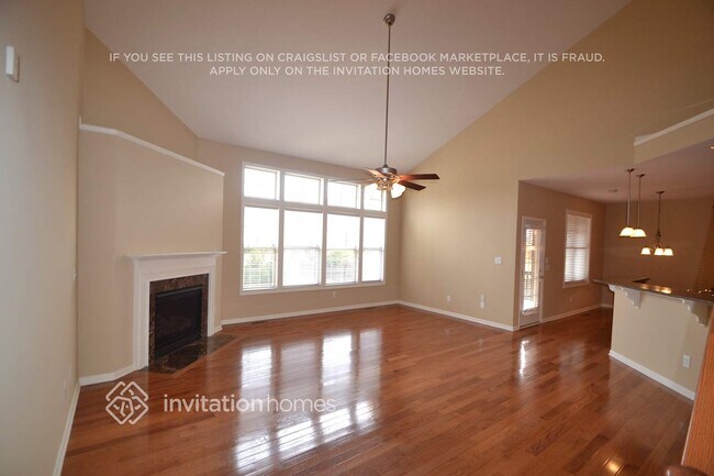 Photo - 9028 Linslade Way