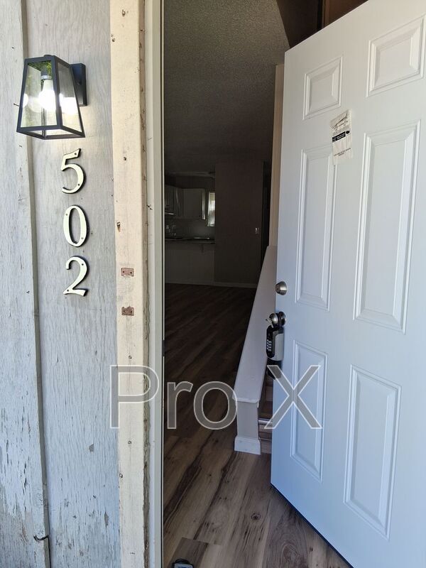 Photo - 502 N Betty Jo Dr