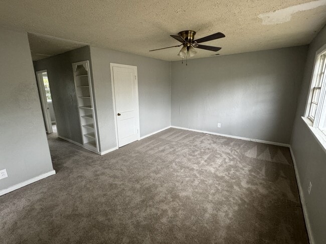 Building Photo - 6317 Nimitz Dr Rental