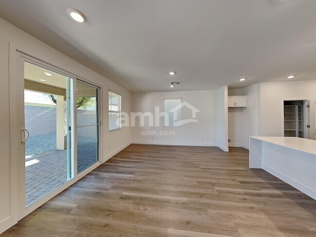 Photo - 5854 Fly Fisher St