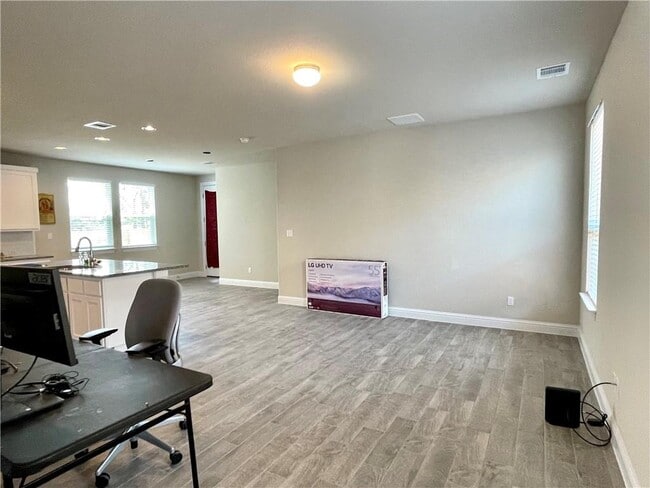 148 Riverhill Dr