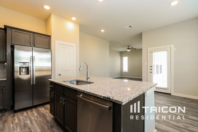 Photo - 9835 Willow Creek Commerce Dr