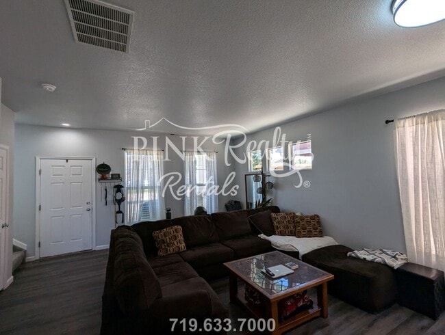 Photo - 2653 Shannara Grove