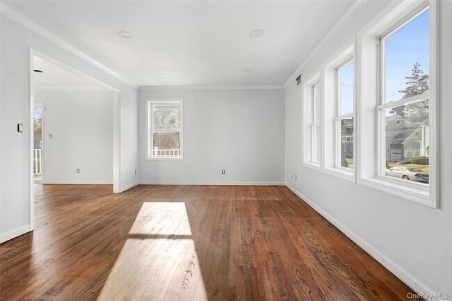 Photo - 91-93-93 Henry Ave