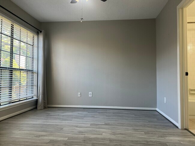 Photo - 736 Country Pl Dr Unit E