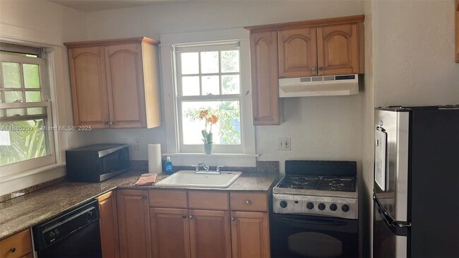 Photo - 315 Eucalyptus St Unidad 5
