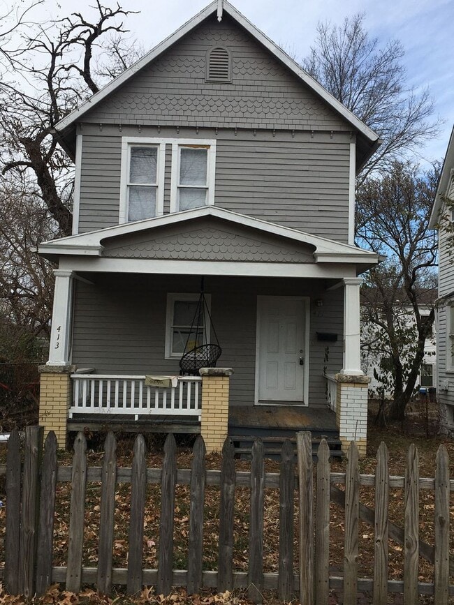Duplex at 411/413 SW Tyler St - Duplex at 411/413 SW Tyler St Apartment Unit 413 SW Tyler