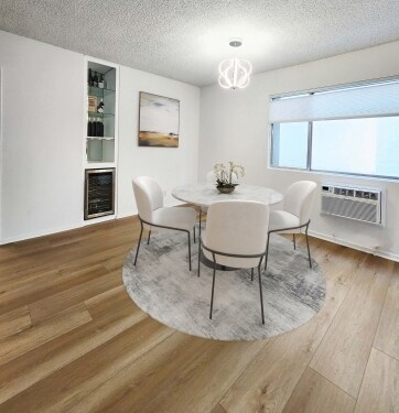 Photo - 1873 Veteran Ave