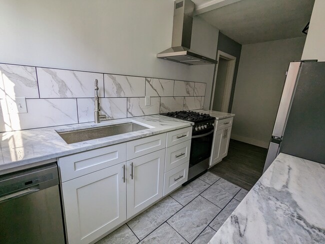 Photo - 4009 Washington Blvd Unit 1