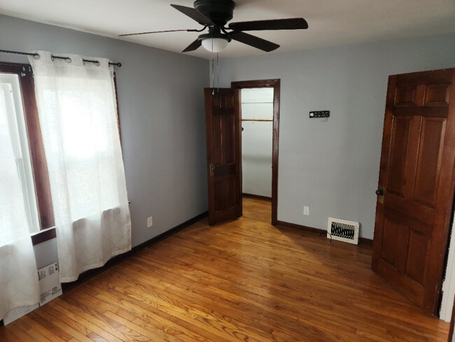 Photo - 216 E Washington St