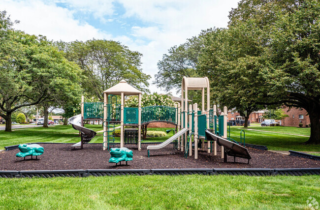 Building Photo - Pleasure Bay Rental
