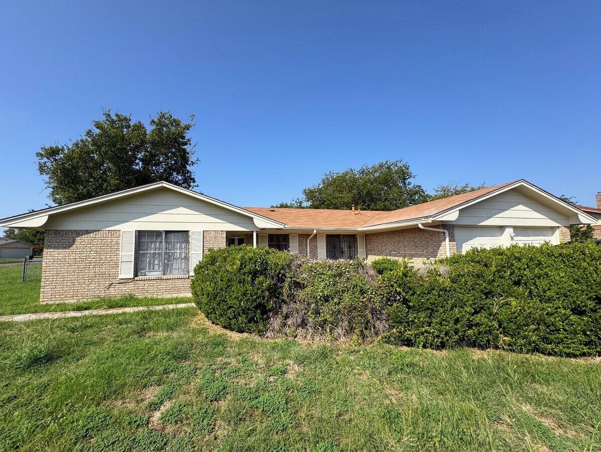 Photo - 3007 Sierra Dr