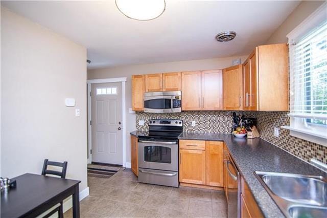 Photo - 425 Greenacre Blvd