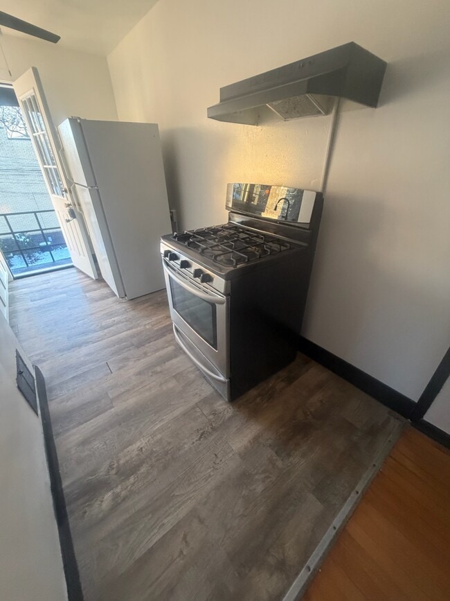 Photo - 1465 W 7th Ave Unidad A