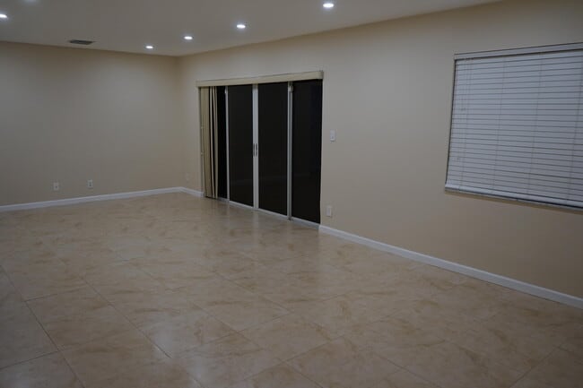 Photo - 7420 Champagne Pl