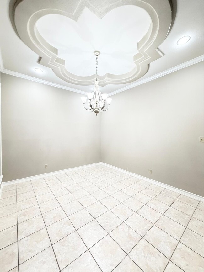 Photo - 2413 Sutton Ct