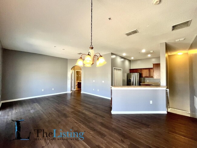 7125 Red Lantern Dr