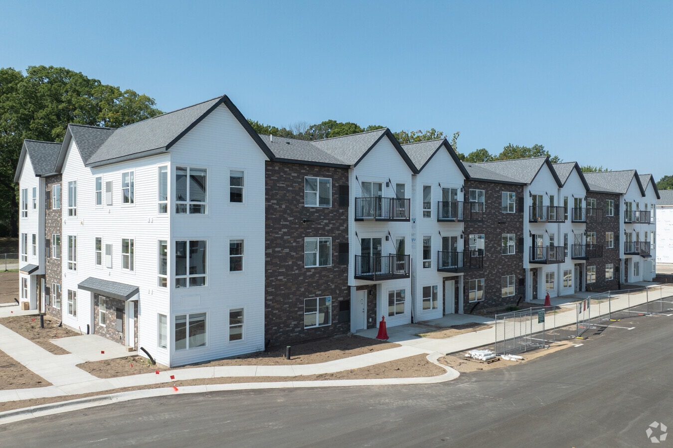 Photo - Lakewood Place Apartment Village