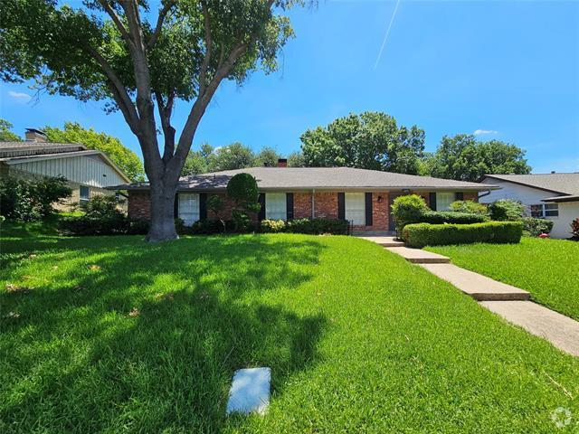 Building Photo - 2220 Eastwood Dr Rental