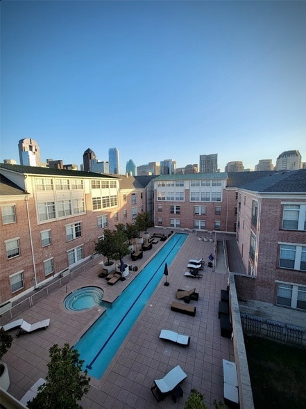 Photo - 2305 Worthington St Condo Unit 302