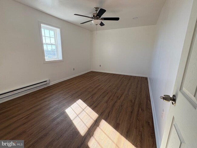 Photo - 2715 Hammonds Ferry Rd