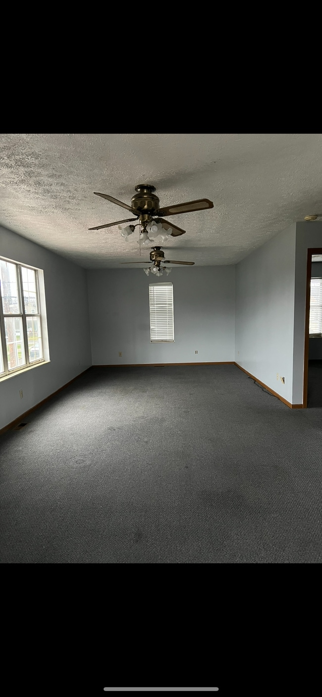 Building Photo - 415 S Ellison St Unit Ellison Ave