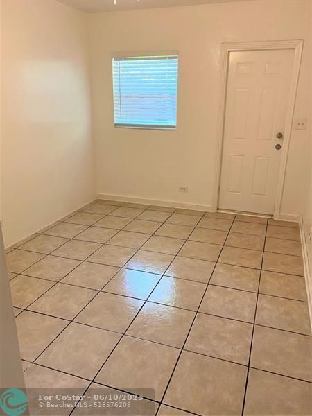 Photo - 715 SW 14th Ave Unidad 2