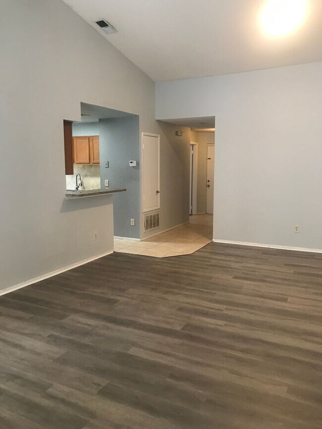 Photo - 7814SBC(100) Unit 7814SBC