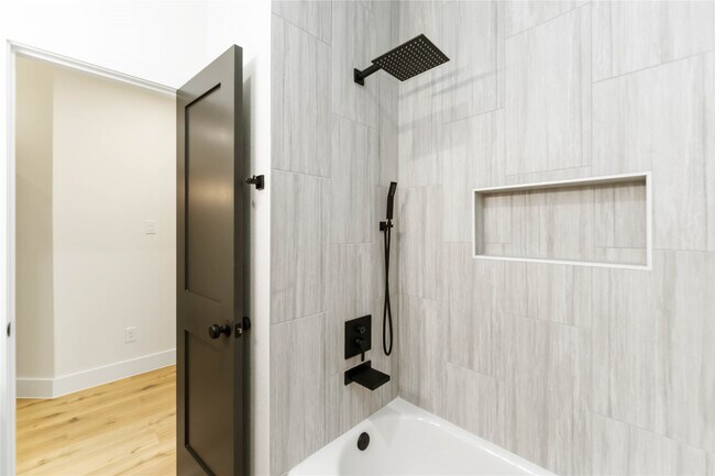 Photo - 4605 Siegel St