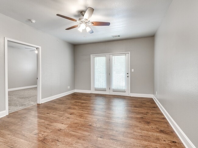 White Oak Apartments