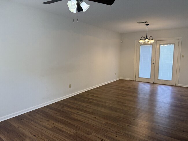 Photo - 36 Country Walk Dr