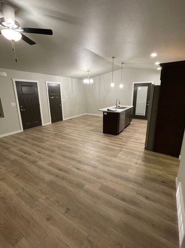 Photo - ~ APPLICATIONS PENDING ~ NEW BUILD! Brand ...