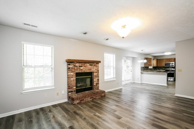 Photo - 2946 Scottsdale Dr