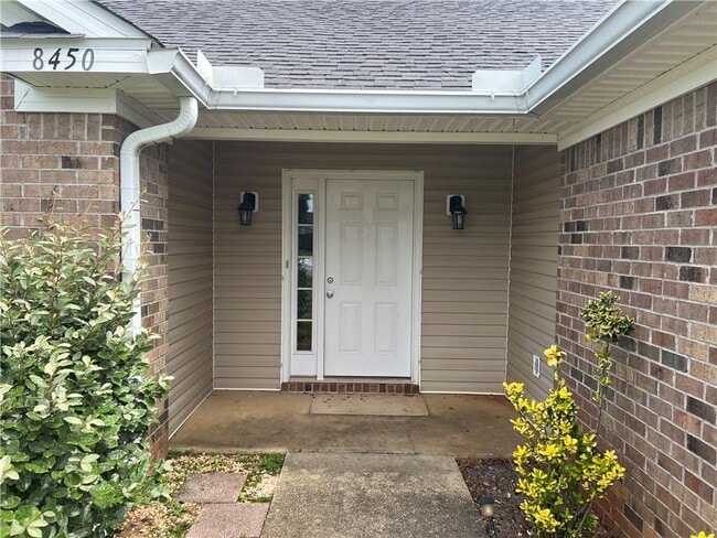 Photo - 8450 N Kendall Ct