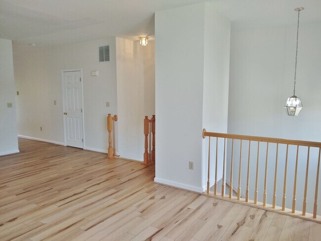 Photo - 3 Bed / 2 Bath Single Family Townhome
