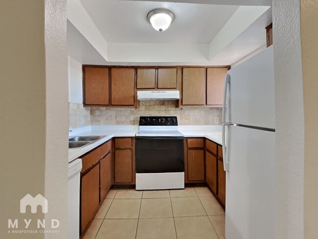 Photo - 2828 E Tierra Buena Ln Unit 103