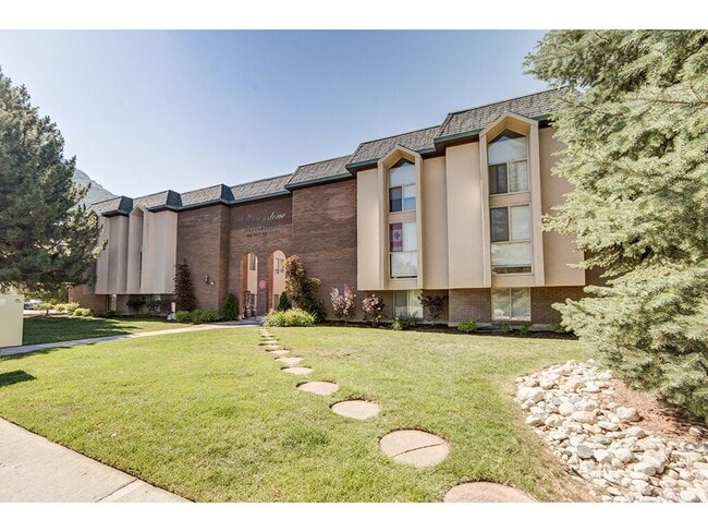 Photo - 1080 E 450 N