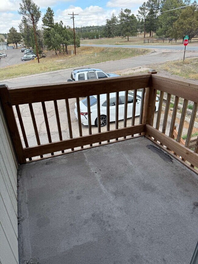 Newly Updated 2 Bedroom 1 Bath Condo Close to Downtown Elizabeth!