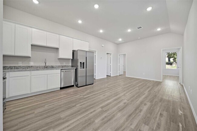 Photo - 16866 Glenheath St