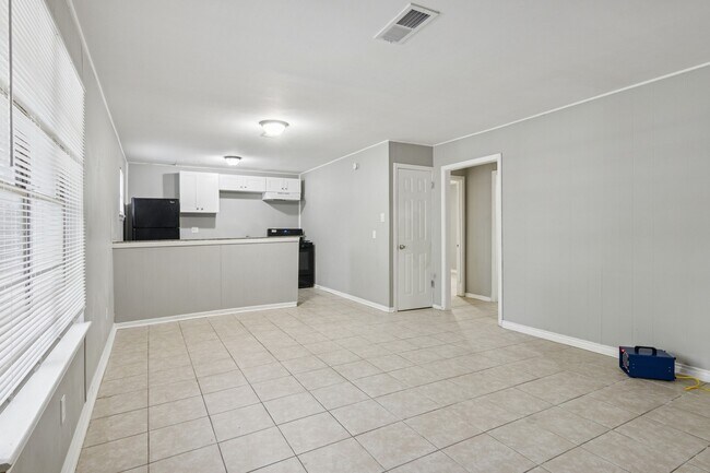 Photo - 3641 N MacGregor Way