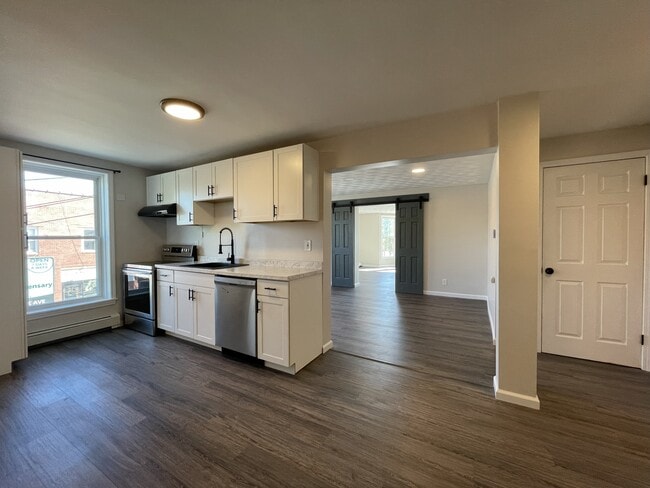 Building Photo - 4359 Lake Ave