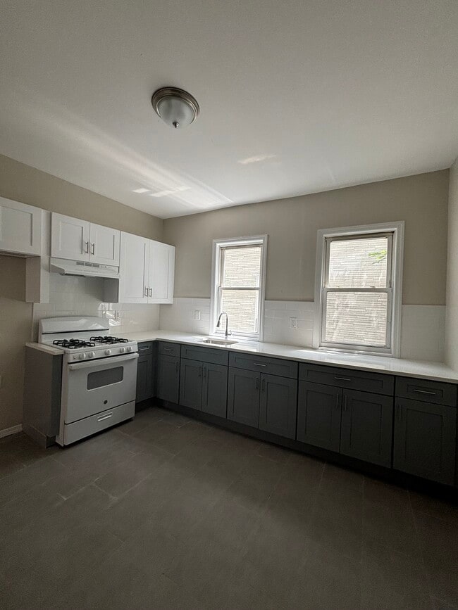 Photo - 843 S 18th St Apartments Unit 3